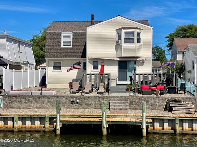 778 Tunney Point Drive, Toms River, NJ 08753