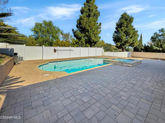 91 Calle Escalon, Camarillo, CA 93010