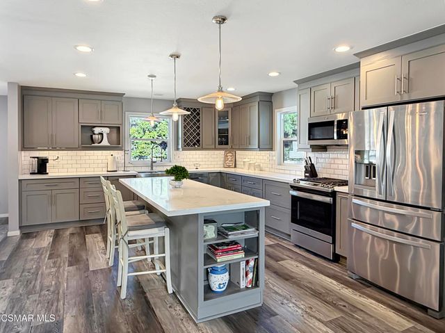 91 Calle Escalon, Camarillo, CA 93010