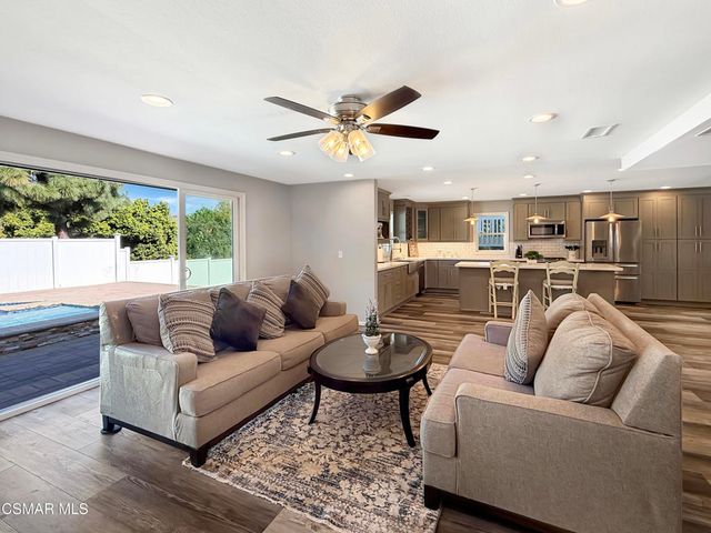 91 Calle Escalon, Camarillo, CA 93010