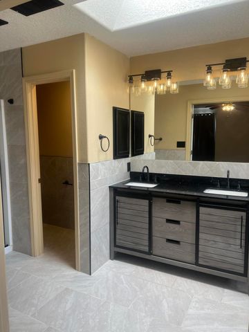 1742 17th Avenue SE, Albuquerque, NM 87124