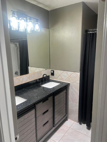 1742 17th Avenue SE, Albuquerque, NM 87124
