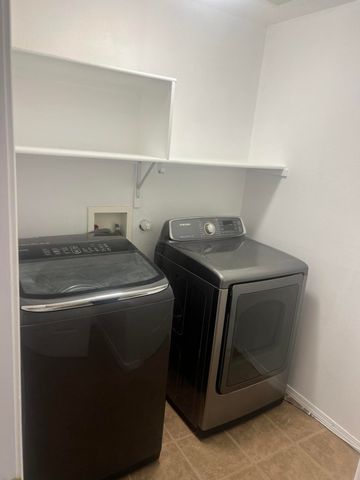 1742 17th Avenue SE, Albuquerque, NM 87124
