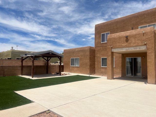 1742 17th Avenue SE, Albuquerque, NM 87124