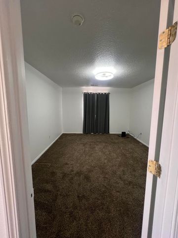 1742 17th Avenue SE, Albuquerque, NM 87124