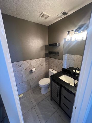 1742 17th Avenue SE, Albuquerque, NM 87124