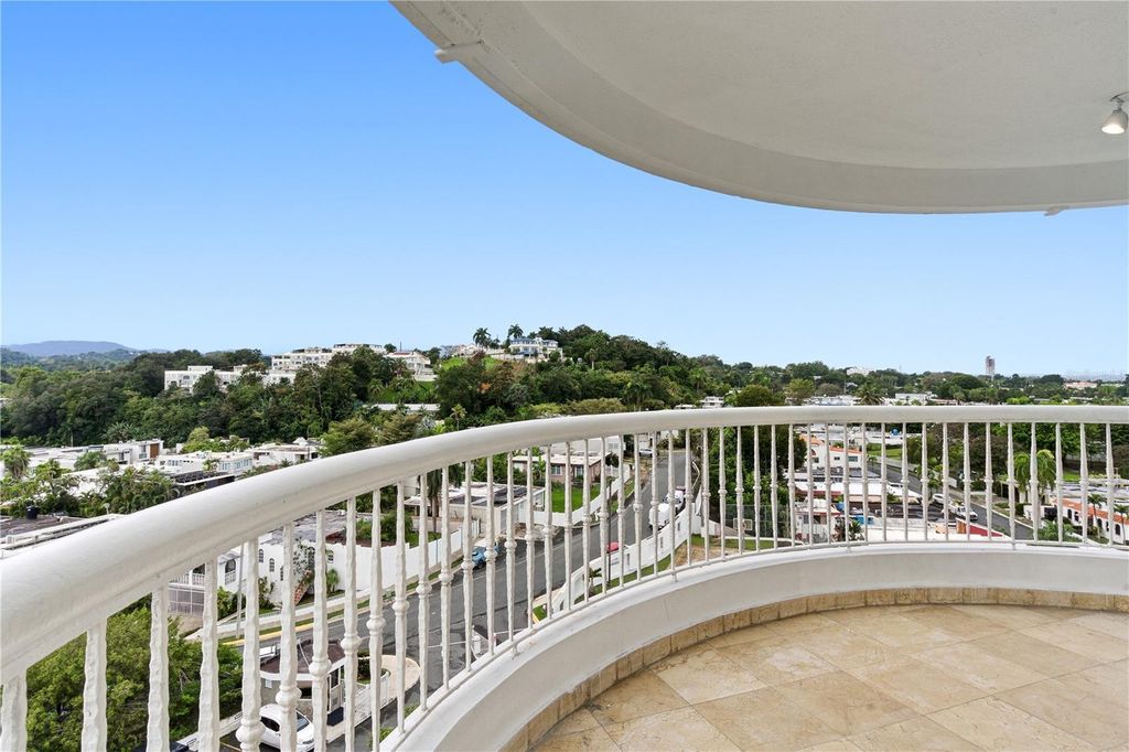 Image 33 of property listing at 1010 CALLE ORQUID 704, San Juan, PR 00927