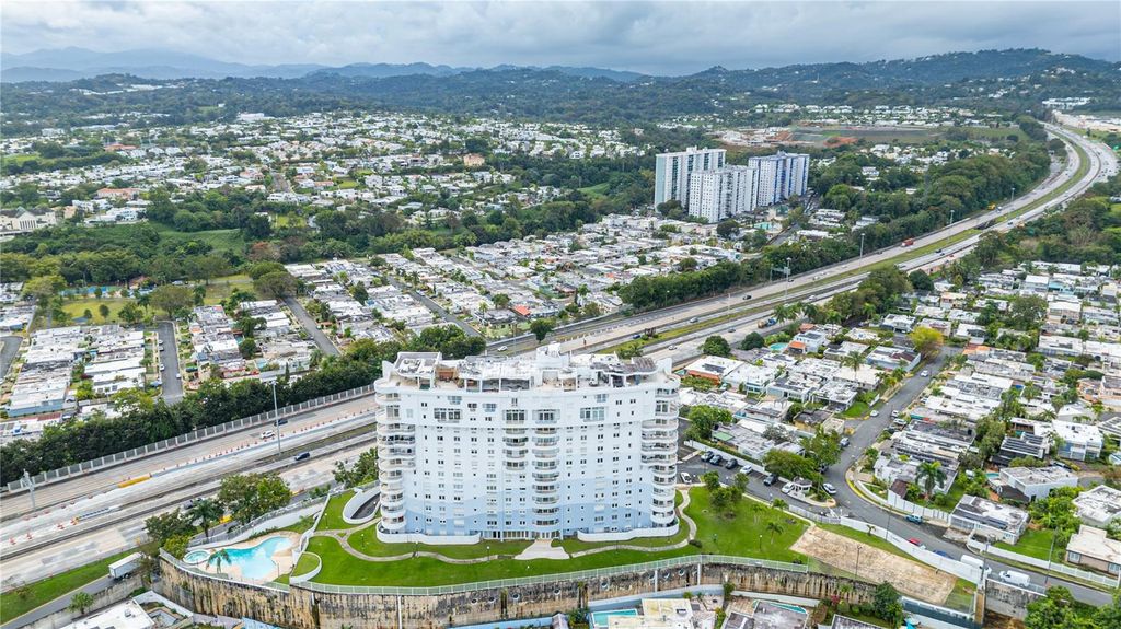 Image 37 of property listing at 1010 CALLE ORQUID 704, San Juan, PR 00927