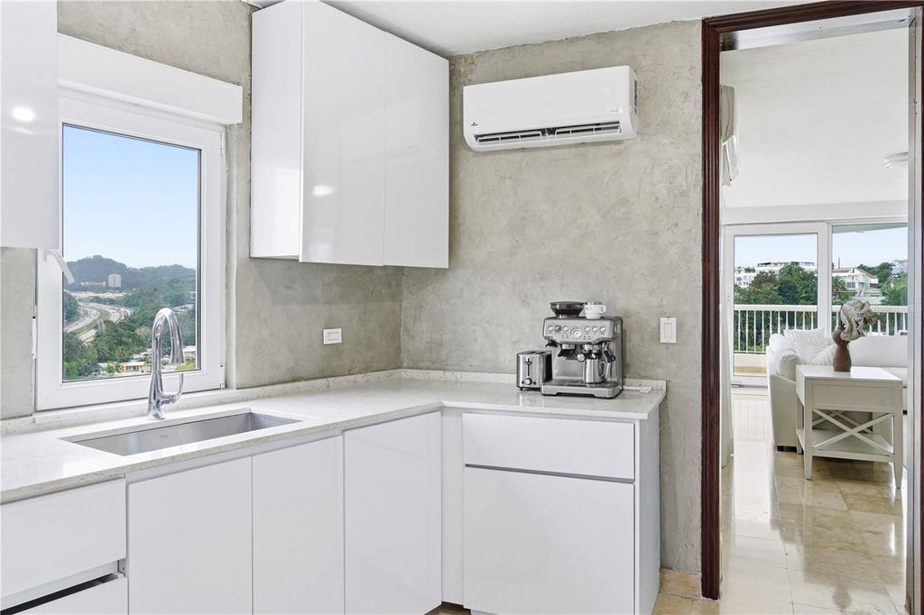 Image 8 of property listing at 1010 CALLE ORQUID 704, San Juan, PR 00927