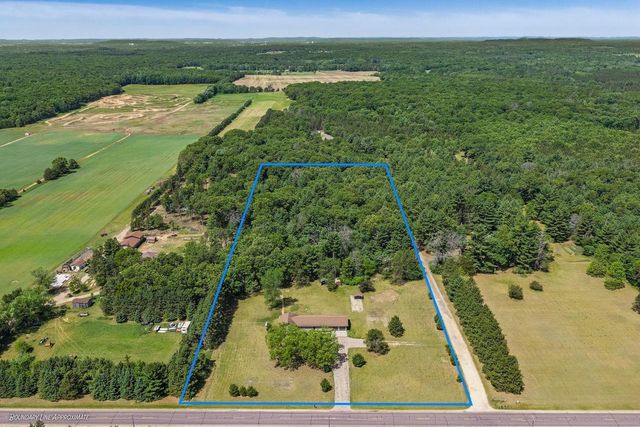 N4755 County Rd HH, Mauston, WI 53948