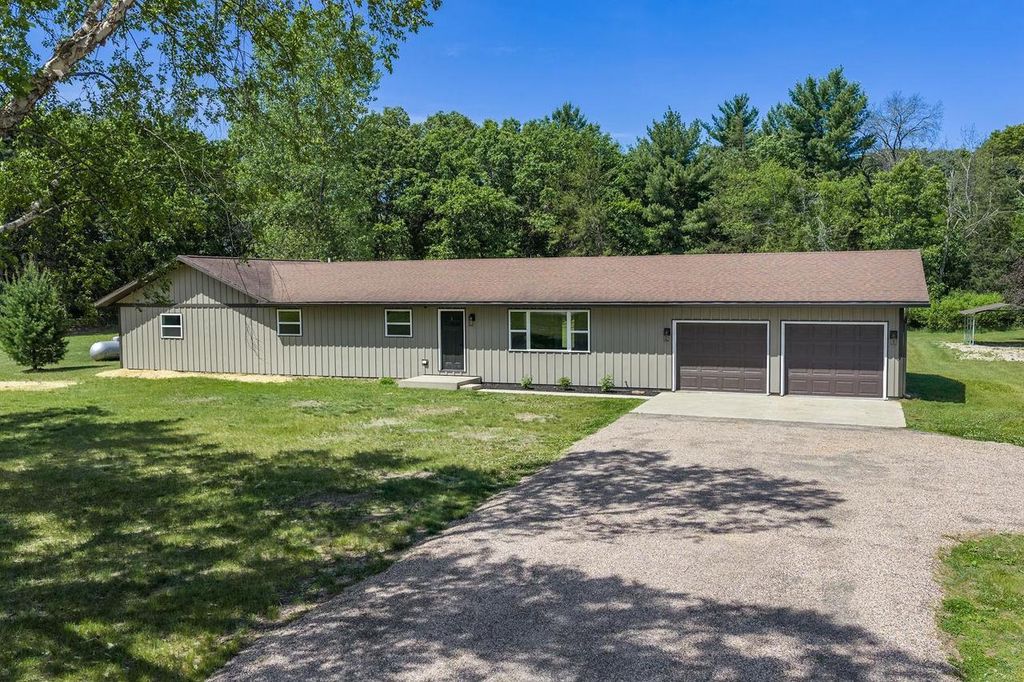 N4755 County Rd HH, Mauston, WI 53948