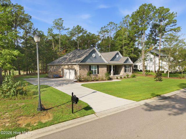 579 Hearthside Drive SE, Bolivia, NC 28422