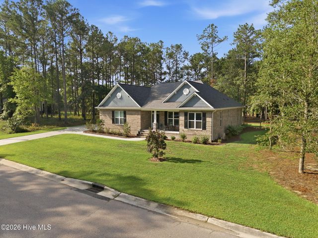 579 Hearthside Drive SE, Bolivia, NC 28422