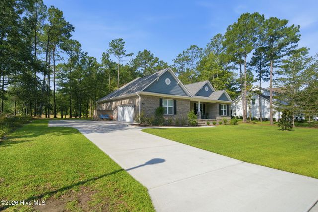 579 Hearthside Drive SE, Bolivia, NC 28422