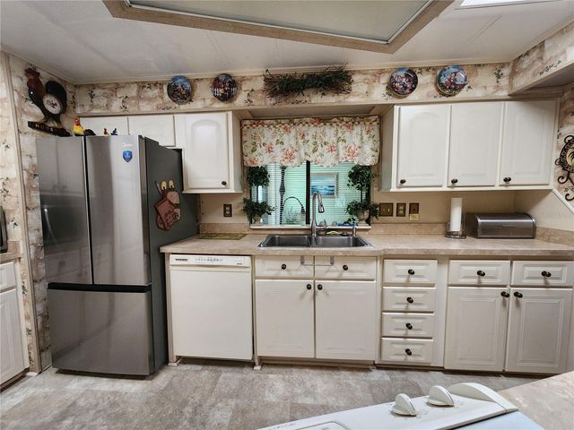 113 LAKE HAZEL DRIVE, Winter Haven, FL 33884