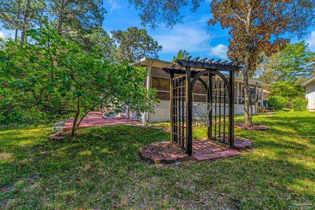 9679 Grallatorial Cir, Pensacola, FL 32507