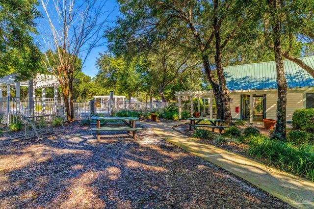 9679 Grallatorial Cir, Pensacola, FL 32507