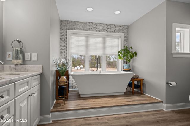 108 Blue Heron Court, Beaufort, NC 28516