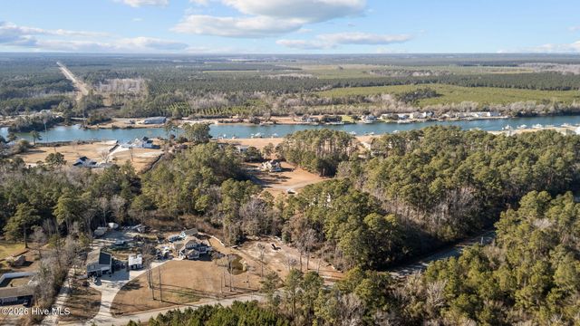 108 Blue Heron Court, Beaufort, NC 28516