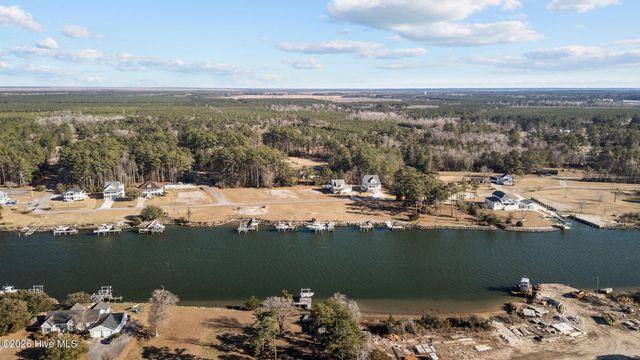 108 Blue Heron Court, Beaufort, NC 28516