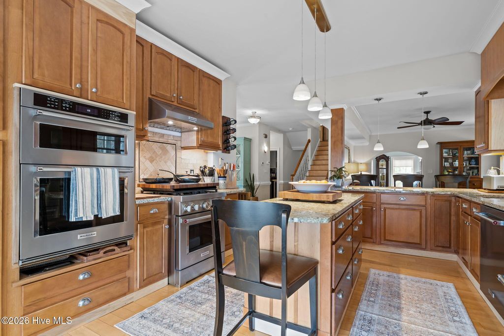 Image 11 of property listing at 108 Blue Heron Court, Beaufort, NC 28516