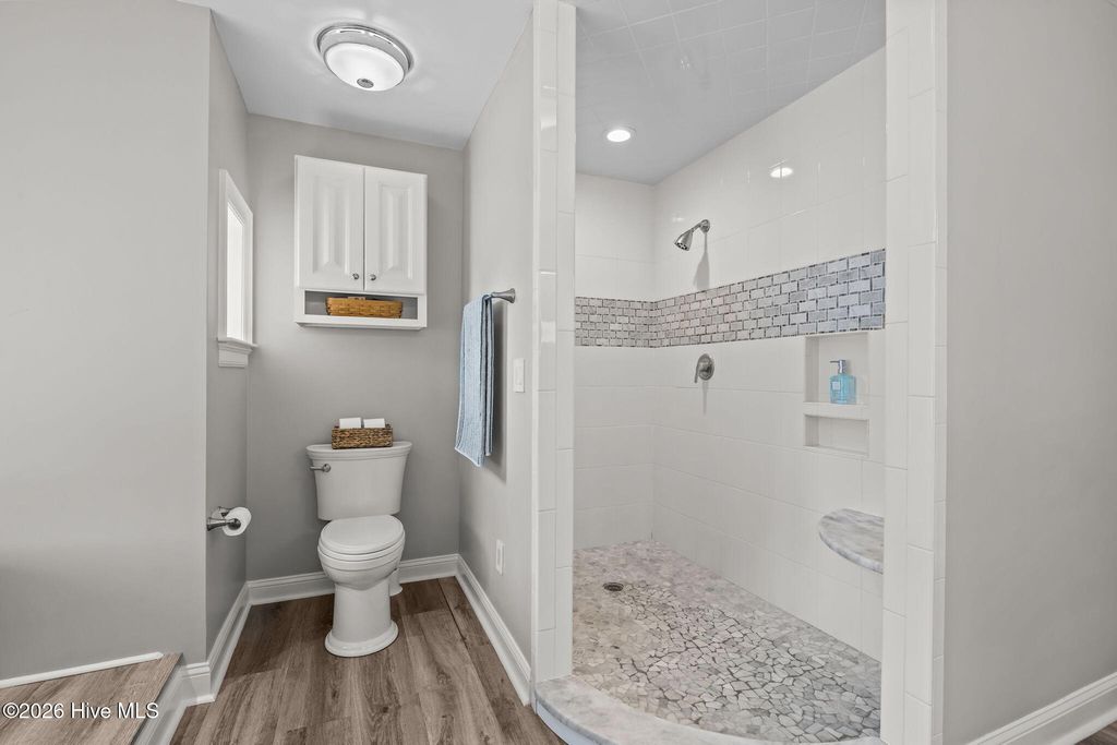 Image 25 of property listing at 108 Blue Heron Court, Beaufort, NC 28516