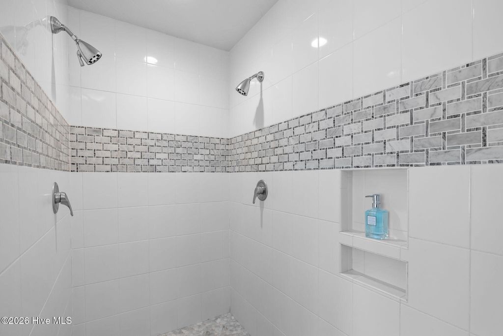 Image 26 of property listing at 108 Blue Heron Court, Beaufort, NC 28516