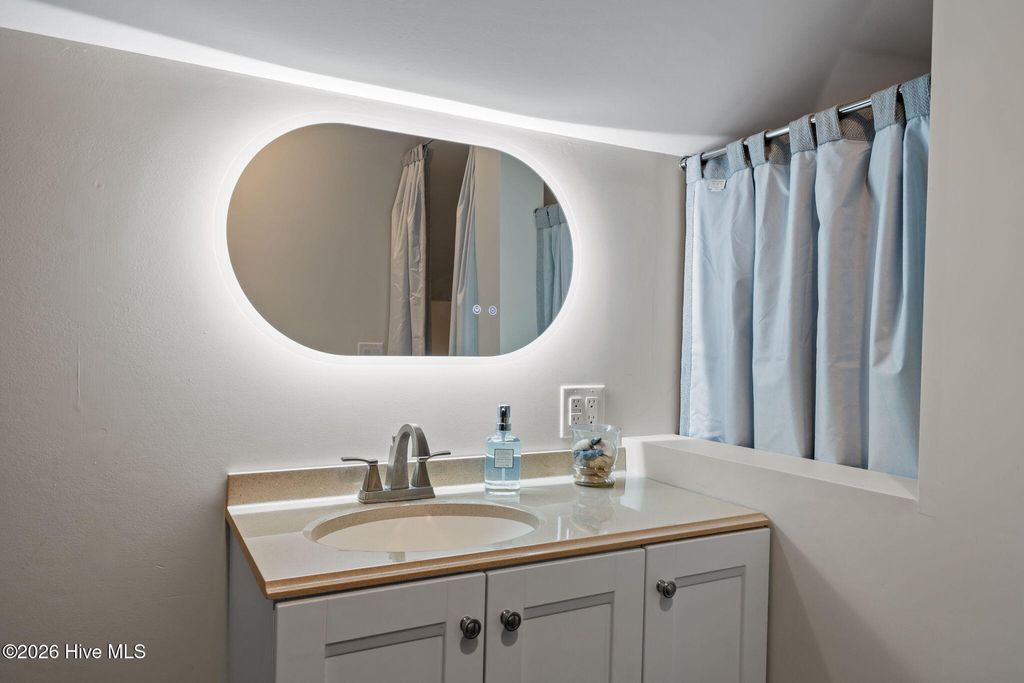 Image 47 of property listing at 108 Blue Heron Court, Beaufort, NC 28516