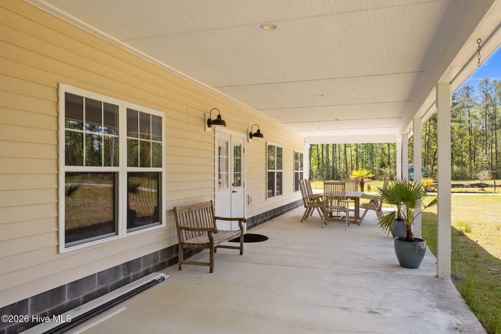 Image 52 of property listing at 108 Blue Heron Court, Beaufort, NC 28516