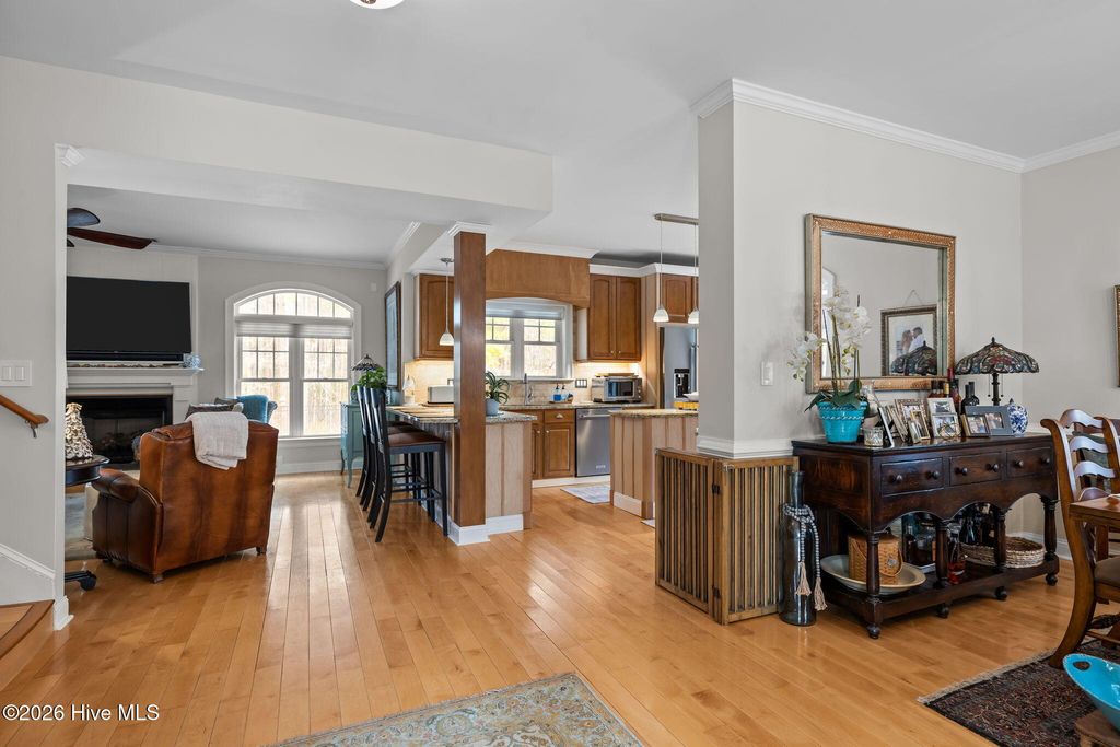 Image 6 of property listing at 108 Blue Heron Court, Beaufort, NC 28516