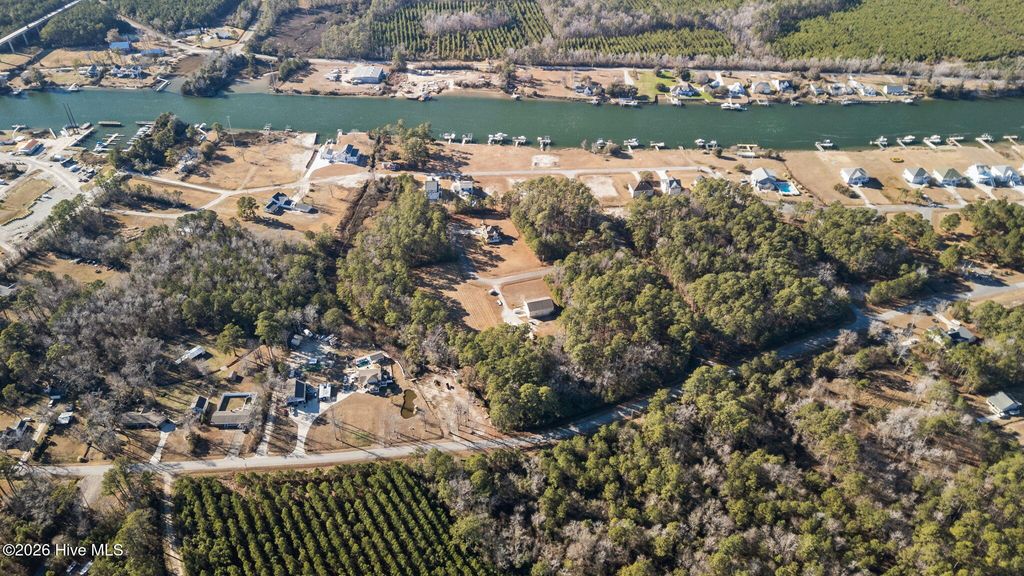 Image 61 of property listing at 108 Blue Heron Court, Beaufort, NC 28516