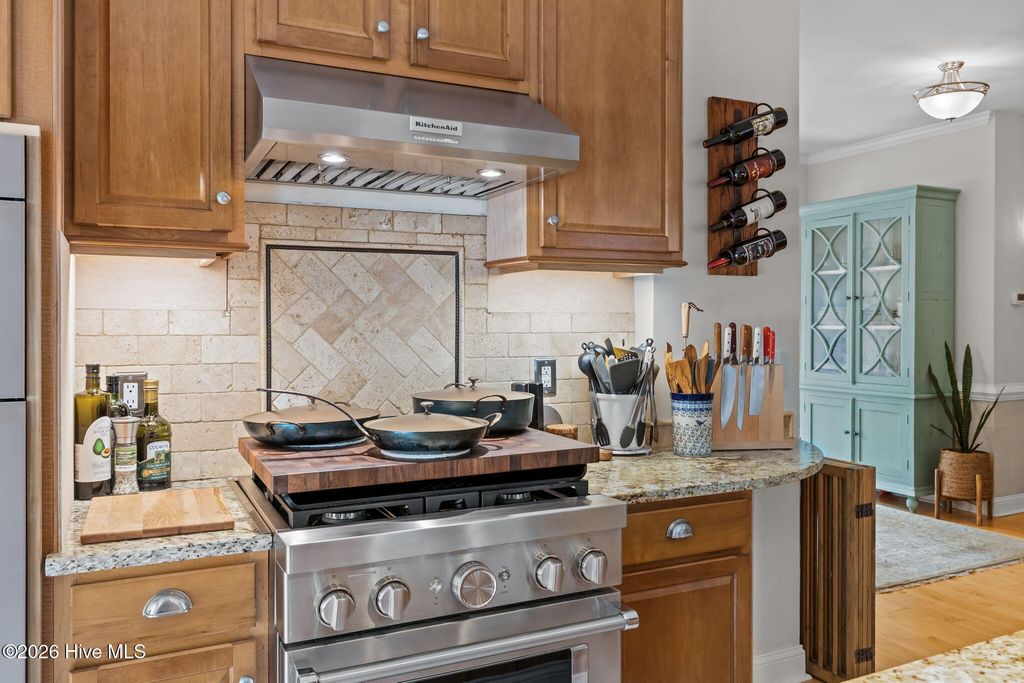 Image 9 of property listing at 108 Blue Heron Court, Beaufort, NC 28516