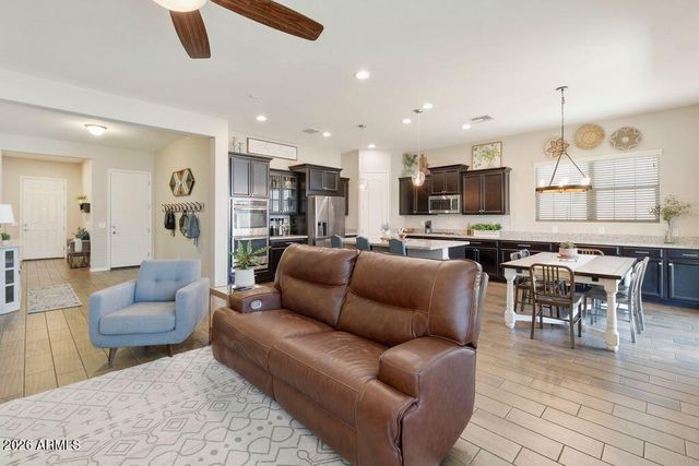 1517 W REDONDO Drive, Gilbert, AZ 85233