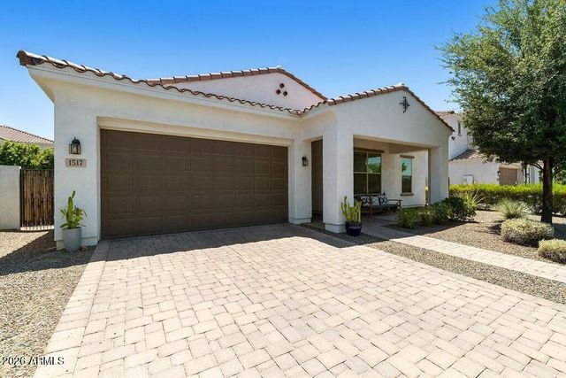 1517 W REDONDO Drive, Gilbert, AZ 85233