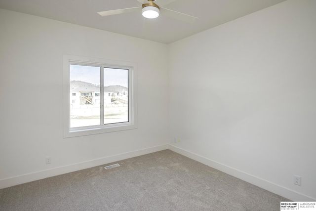 5724 N 208th Street, Elkhorn, NE 68022