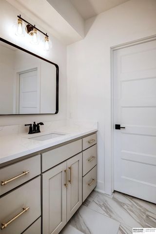 5724 N 208th Street, Elkhorn, NE 68022