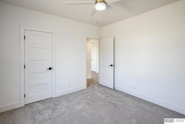 5724 N 208th Street, Elkhorn, NE 68022
