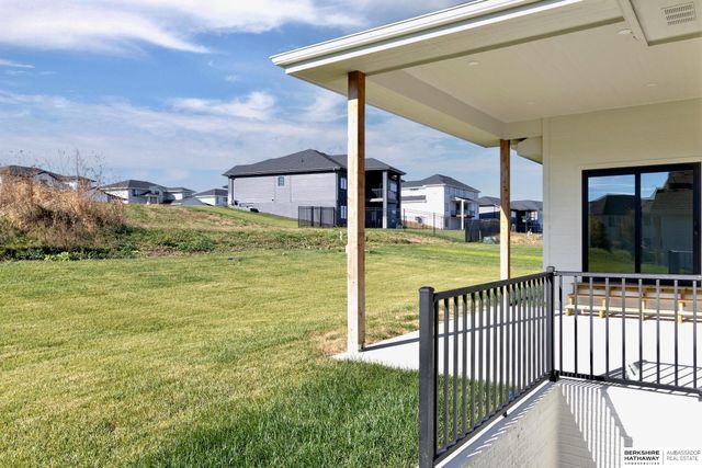 5724 N 208th Street, Elkhorn, NE 68022