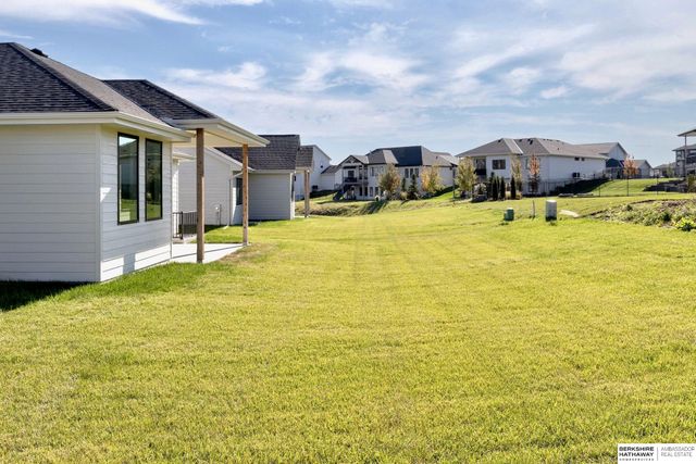 5724 N 208th Street, Elkhorn, NE 68022