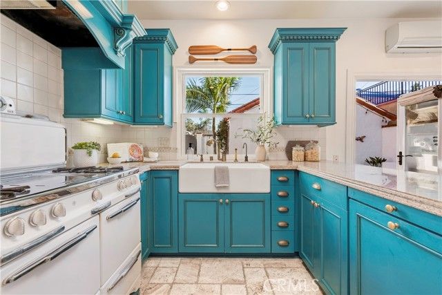 34 Ximeno Avenue, Long Beach, CA 90803