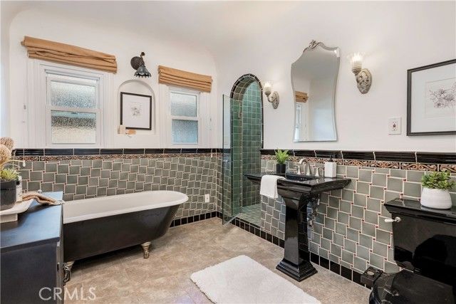 34 Ximeno Avenue, Long Beach, CA 90803