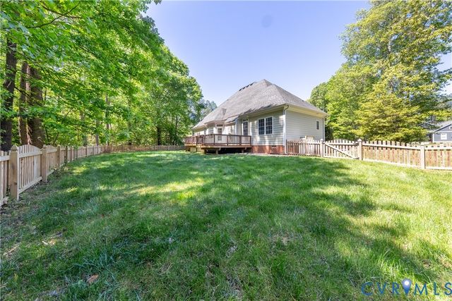 11455 Kings Pond Dr, Providence Forge, VA 23140