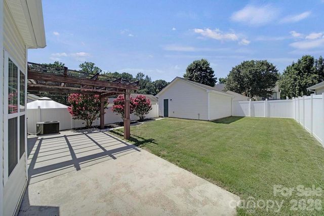 8723 Westwind Point Drive, Cornelius, NC 28031