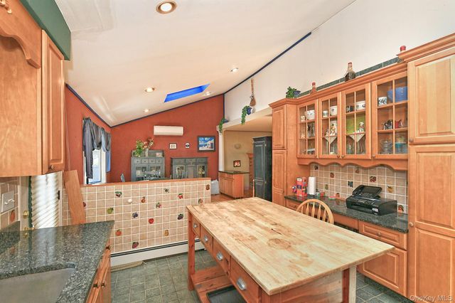 265 Sixth Avenue, Saint James, NY 11780