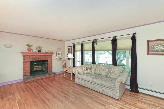 265 Sixth Avenue, Saint James, NY 11780