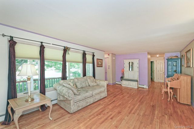 265 Sixth Avenue, Saint James, NY 11780
