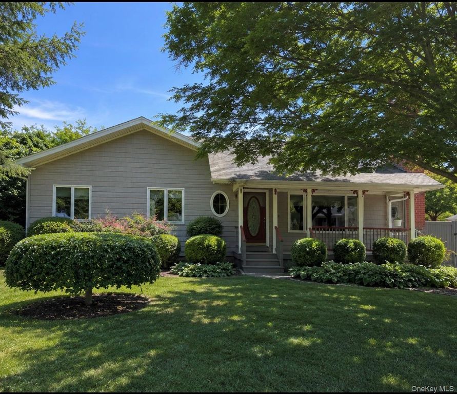 265 Sixth Avenue, Saint James, NY 11780