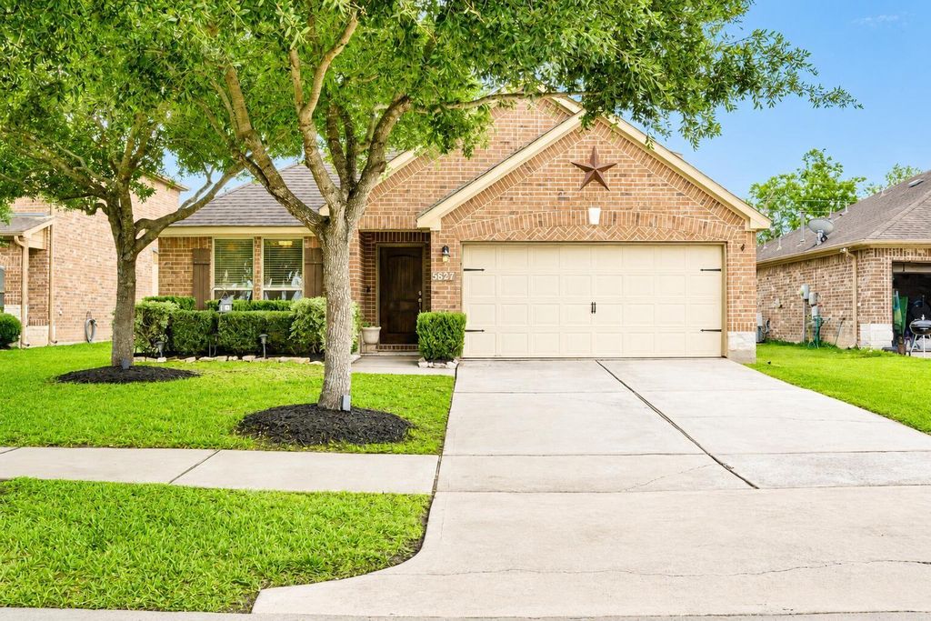 5827 Micah Lane, Rosenberg, TX 77471