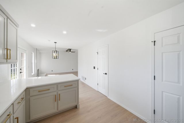 8217 S Date Avenue, Broken Arrow, OK 74011