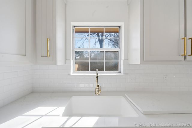 8217 S Date Avenue, Broken Arrow, OK 74011